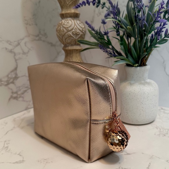 MAC Cosmetics Rose Gold Makeup Bag - Picture 1 of 10